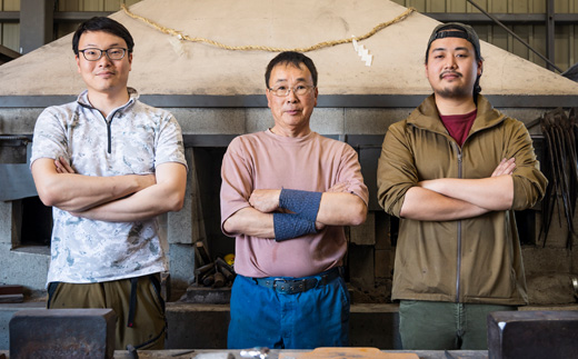 【隈部刃物製作所】熊本県伝統的工芸品　剣鉈(鞘付き)【配送不可地域：沖縄県】【1675171】