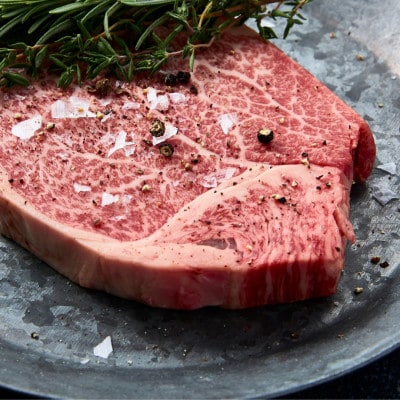 くまもと黒毛和牛 黒樺牛 A4〜A5等級 牛肉ヒレステーキ 計300g【杉本本店】(美里町)【配送不可地域：離島】【1617506】