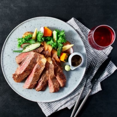 くまもと黒毛和牛 黒樺牛 A4〜A5等級 牛肉肉厚サーロインステーキ 300g【杉本本店】美里町【配送不可地域：離島】【1617225】