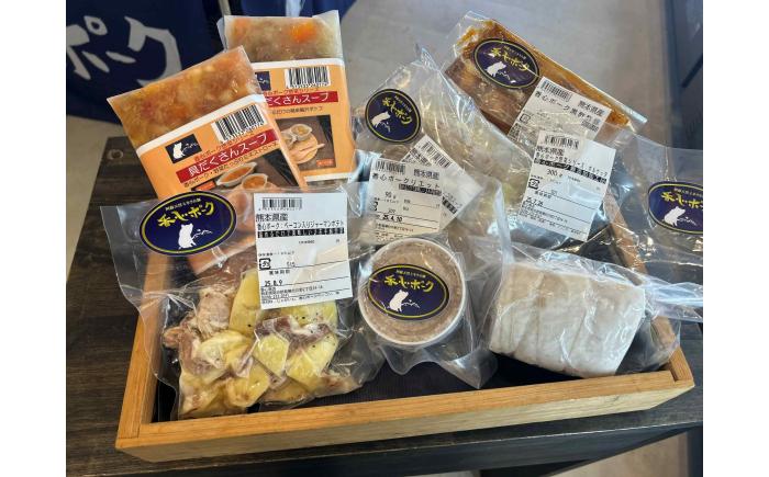 【全6回定期便】お楽しみ定期便　香心ポーク加工品おまかせセット(計3品約350g)【有限会社コーシン】 [BHAH016]