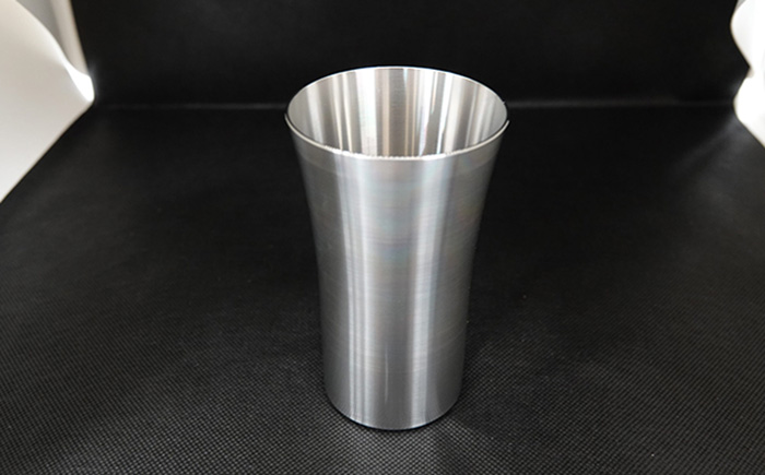 ビアグラス(中) / 金属 グラス 熱伝導 ビール 文字刻印 職人 削り出し 熊本 菊陽町[ナカヤマ精密株式会社] [BHBI004]