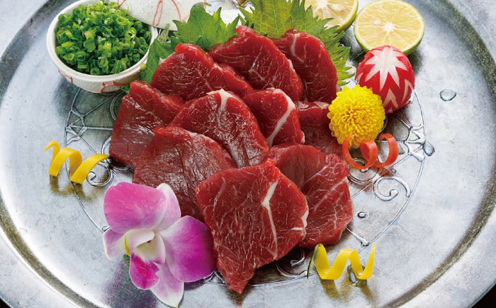 国産 上赤身馬刺し 約600g（菊陽町） / 馬刺し 馬肉 ばにく うま 馬 ウマ ばさし ブロック 馬刺 basasi 濃厚 冷凍 あかみ 赤身馬刺し 熊本県 菊陽町【菊陽町(阿蘇牧場)】 [BHAZ033]