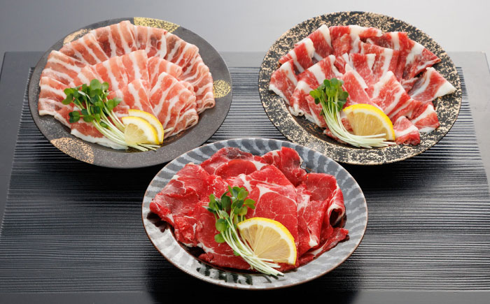 新感覚!極薄スライス「花びら馬刺し」3種盛り300g(専用醤油付き) / 馬刺し 菊陽町 熊本県 醤油 専用 ばさし 馬肉 肉 niku おつまみ 九州 冷凍【有限会社 桜屋】 [BHDB004]