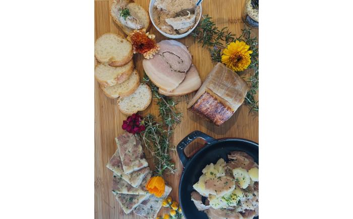 香心ポーク加工品 詰め合わせ A3B2セット(5品おまかせ)【有限会社コーシン】 [BHAH013]