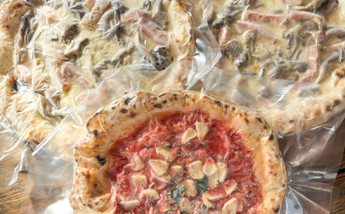 【 ナポリピッツァ 専門店 が作る 薪窯焼き 冷凍 ピッツァ セット 】 フンギ × 2枚、マリナーラ × 1枚 合計3枚 計約930g 【堀川ピッツァ】 [BHBV009]