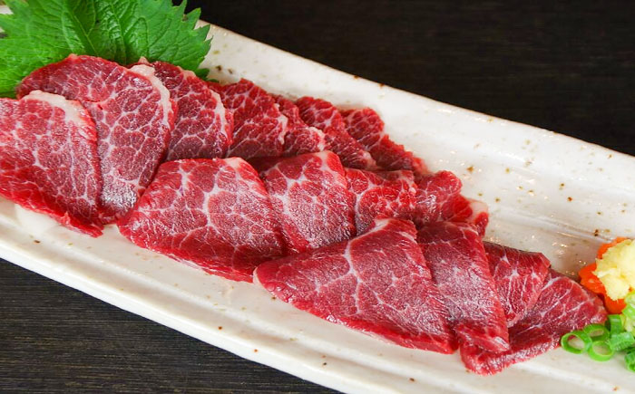 国産 上赤身馬刺し 約500g（菊陽町） / 馬刺し 馬肉 ばにく うま 馬 ウマ ばさし ブロック 馬刺 basasi 濃厚 冷凍 あかみ 赤身馬刺し 熊本県 菊陽町【菊陽町(阿蘇牧場)】 [BHAZ032]