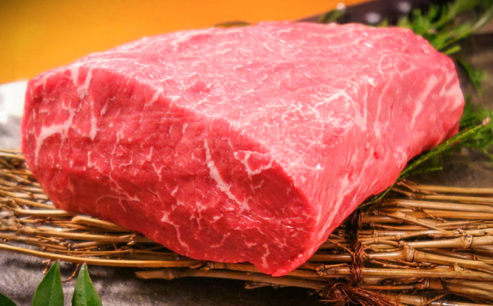 【全12回定期便】【GI認証】くまもとあか牛赤身モモブロック 約500g / 菊陽町 あかうし 熊本県 肉 にく niku ブランド 旨み 【有限会社 三協畜産】 [BHAS101]