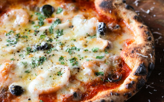 【 ナポリピッツァ 専門店 が作る 薪窯焼き 冷凍 ピッツァ セット 】 フンギ × 2枚、 カラマーロ × 1枚 合計3枚(約1.04kg)【堀川ピッツァ】 [BHBV010]