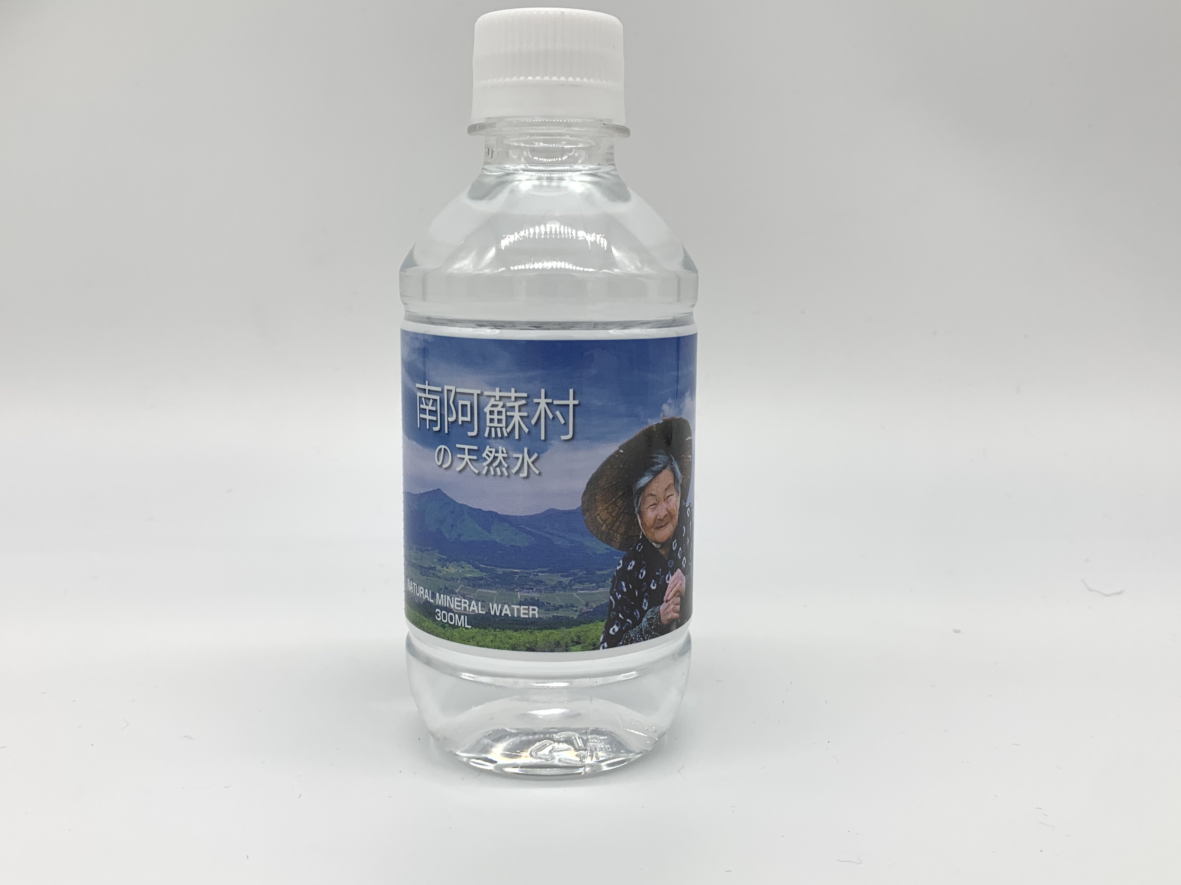 【12回定期便】南阿蘇村天然水300mlペットボトル×30本（かなばあちゃんラベル）