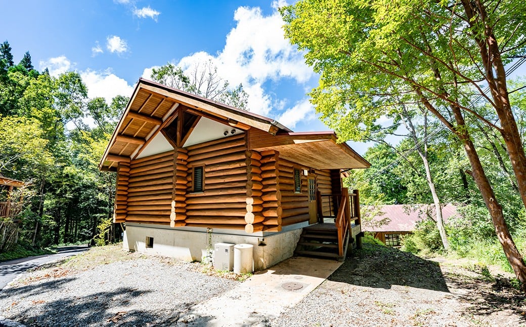 outsideBASE mizukami コテージ レギュラー シーズン 利用券 【 4名 ／ 車 1台 】 旅行 キャンプ 宿泊 宿泊券 バンガロー チケット ファミリー 家族 自然 アウトドア 星空 BBQ 熊本県 球磨郡 水上村