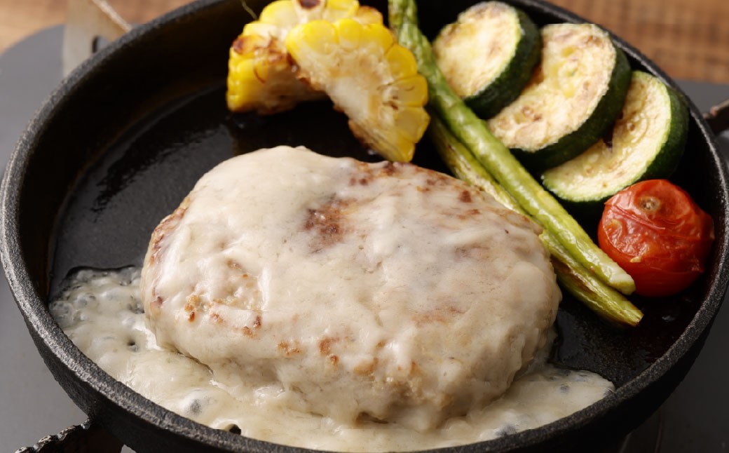 こだわり 4種 ハンバーグ 各約150g×3 計12個 セット （トマトソース ・ ホワイトソース ・ ペッパーソース ・ ブラウンシチューソース） ／ 4種類 レンジ 湯煎 惣菜 総菜 食品 簡単調理 個包装 食べ比べ 九州 熊本県 水上村 冷凍