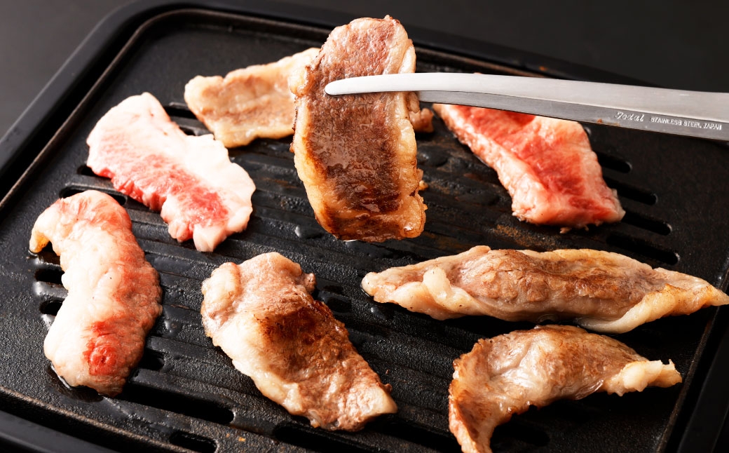 くまもと黒毛和牛プレミアム和王 焼肉用 （ バラもしくは肩ロース ） 約600g ( 約300g × 2 ） 黒毛和牛 焼肉 霜降り 旨み 肩ロース バラ お肉 ニク にく 肉 牛肉 牛 国産 熊本県産 くまもと黒毛和牛 和牛 プレミアム 和王 冷凍