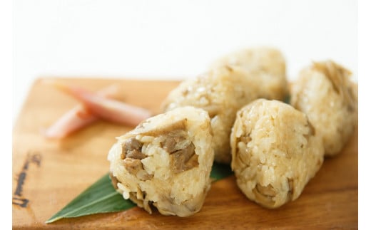 大分のソウルフード3点セット　豊後鶏のとり天・奥豊後豚の味噌豚ステーキ・すもう鶏の鶏めしの素