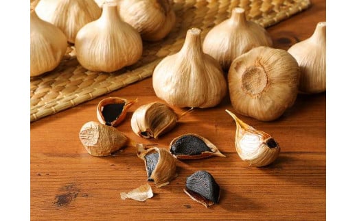 黒にんにく　大玉 10個入 （九州/大分産）