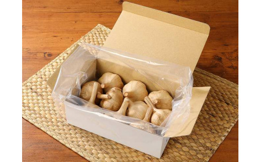 黒にんにく　大玉 10個入 （九州/大分産）