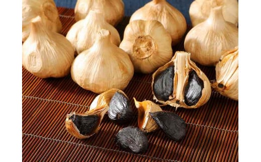 黒にんにく　大玉 10個入 （九州/大分産）