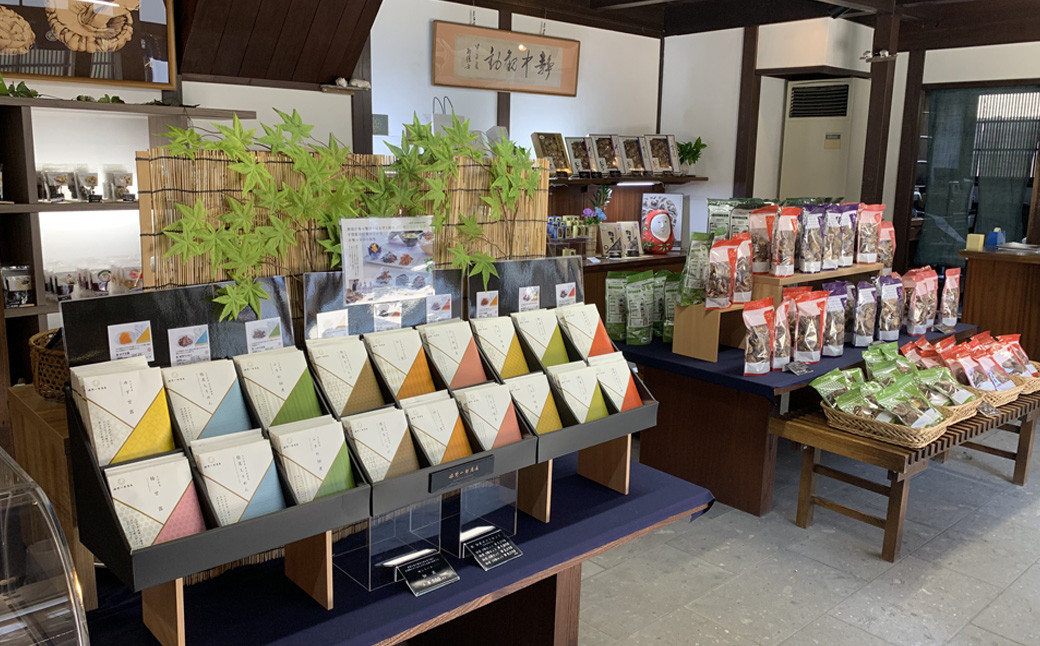 【訳あり】お徳用厚肉椎茸 500g （250g×2袋） 干し椎茸 どんこ