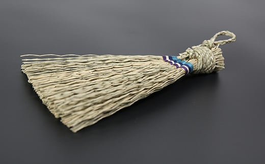 卓上ほうき（長さ約24cm）[大分県国東半島産の七島藺（しちとうい）使用]  民芸品 工芸品 大分県 日用品 ほうき 掃除 ＜071-005＞
