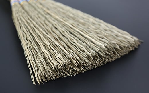 卓上ほうき（長さ約30cm）[大分県国東半島産の七島藺（しちとうい）使用]  民芸品 工芸品 大分県 日用品 ほうき 掃除 ＜071-006＞