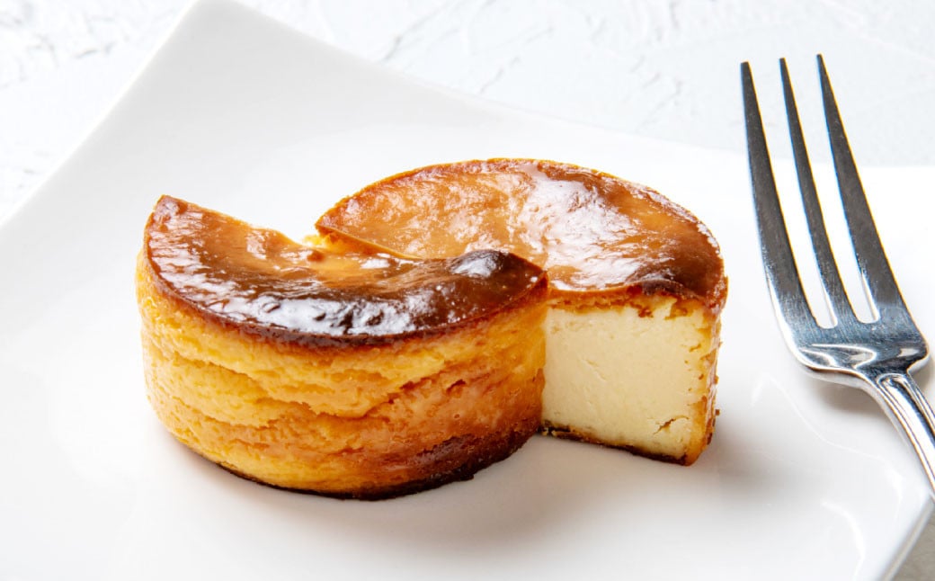 126-1302 4種のチーズのベイクドチーズケーキ 60g×4個入 ケーキ 洋菓子 スイーツ デザート 冷凍 国産 大分県 豊後大野市