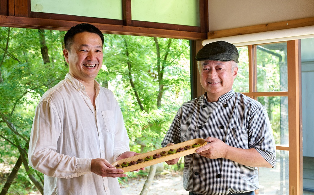 ãåŸ
æã®ã³ã©ãäŒç»ïŒãç±åžé¢çå°ç±³ç²ã䜿çšããããµã®é«ïŒã¢ãŒã¢ã³ãã¯ãããŒãšããªããã³ãŒã㌠3è¢ïŒ