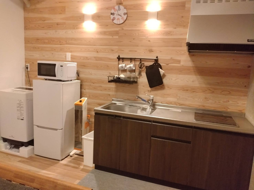 YUFUIN HOGONEKO FOREST縲譽ョ縺ョ荳ュ縺ァ菫晁ュキ迪ォ縺ィ荳邱偵↓螳ソ豕翫〒縺阪k繝√こ繝繝茨シ亥ケエ譛ォ蟷エ蟋倶ク榊庄縲鬟滉コ九↑縺暦シ