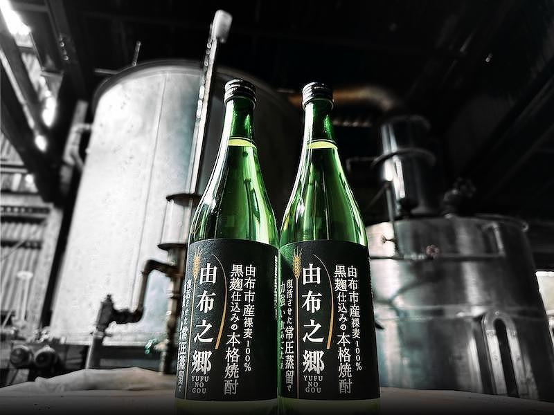 【蔵元直送】由布之郷　湯布院をご自宅に、懐かしの地産麦焼酎 720ml×2本