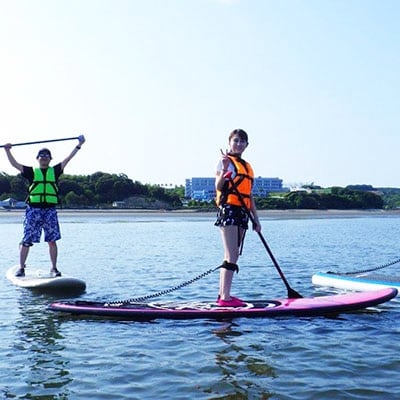 ç³žã¶æµã§ã®SUPäœéšã«ãã¢ã§ãæåŸ
!ã€ã³ã¹ãã©ã¯ã¿ãŒä»ã+ããŒãã¬ã³ã¿ã«ãåå¿è
åã2æéã³ãŒã¹ãã1103697ã