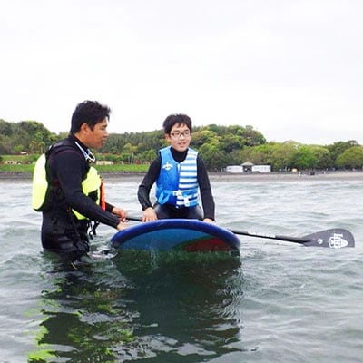 ç³žã¶æµã§ã®SUPäœéšã«ãã¢ã§ãæåŸ
!ã€ã³ã¹ãã©ã¯ã¿ãŒä»ã+ããŒãã¬ã³ã¿ã«ãåå¿è
åã2æéã³ãŒã¹ãã1103697ã