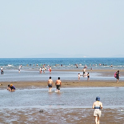 【キャンプ場で遊ぼう!】糸ヶ浜海浜公園ログキャビン1泊券(1棟分)【1089436】