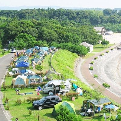 【キャンプ場で遊ぼう!】糸ヶ浜海浜公園オートキャンプ場1泊券(1区画分)【1089435】