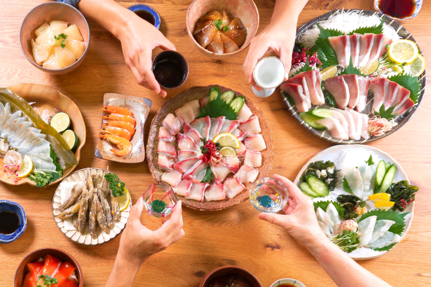 刺身 柵 旬のお刺身 12ケ月 定期便 [請関水産 宮崎県 日向市 452061454] 食べ比べ 冷蔵 詰め合わせ ぶり ヒラメ ひらめ 真鯛 鯛 マダイ タイ カンパチ かんぱち サーモン 鮭