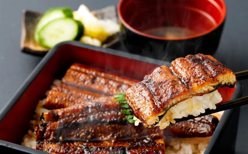 ＜職人手焼き九州産うなぎ 蒲焼き1尾（2切れ）計130g前後＞翌月末迄に順次出荷