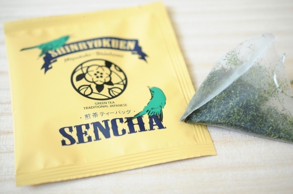 ［宮崎日本茶専門店］ミニ茶箱「空飛ぶお茶」高品質煎茶ティーバッグ15p【A187】