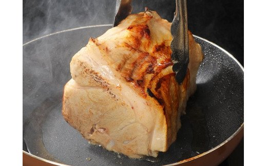 宮崎県産豚ウデブロック５kg超! K16_0014_10 国産豚肉 ウデ肉 かたまり肉 5キロ 冷凍 大容量 ブロック肉 塊肉 大きい お好みにカットできる 届いたらご自宅でカット 送料無料