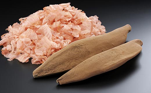 ふるさと納税 CC-2002 枕崎産本枯鰹節・新さつま節＆鰹節削り器 鹿児島