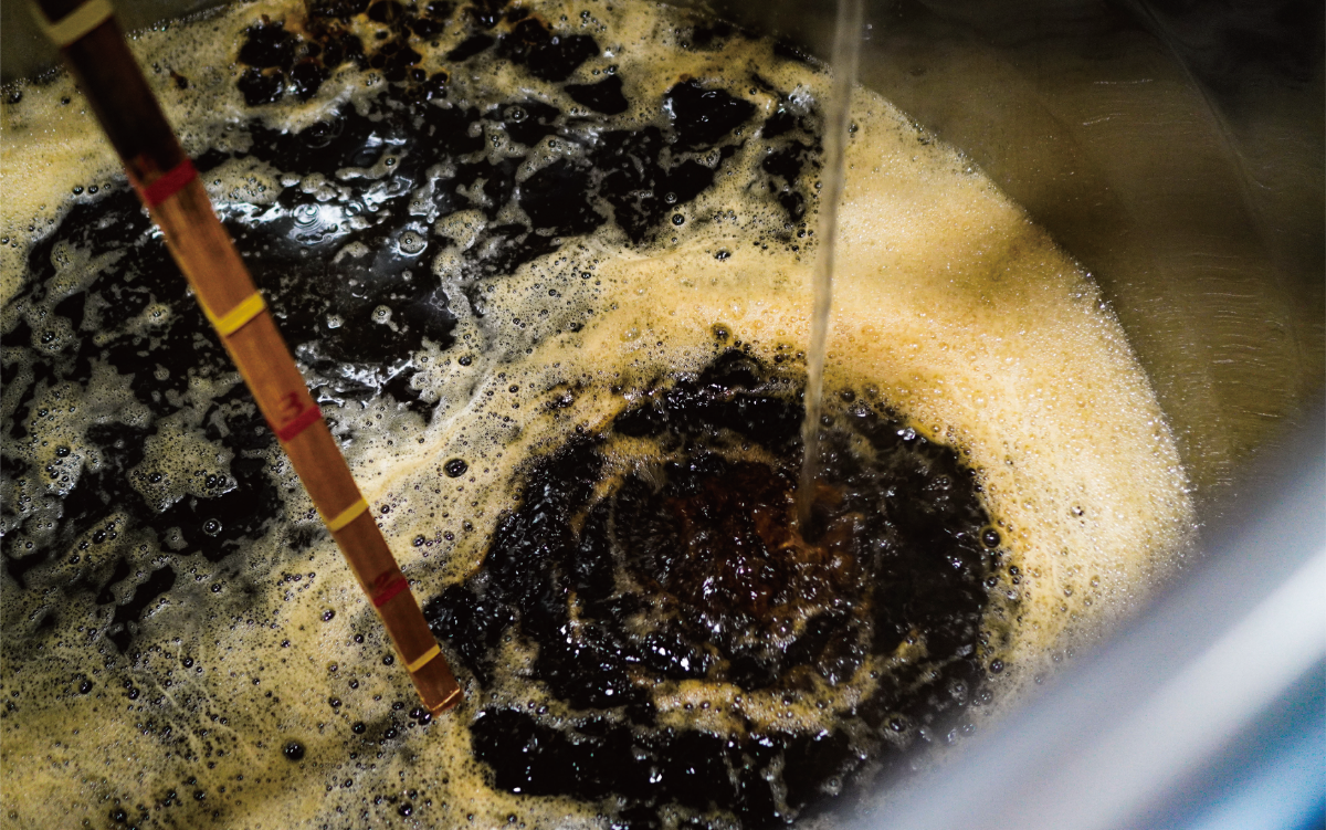 【鹿児島県産黒糖使用】国産クラフトラム ACOU RUM WHITE 500ml(大山甚七商店/010-509) ESSE ふるさと グランプリ 2023 金賞 授賞 ホワイトラム ラム カクテル オーガニック 黒糖 国産 いぶすき アコウ モヒート お酒