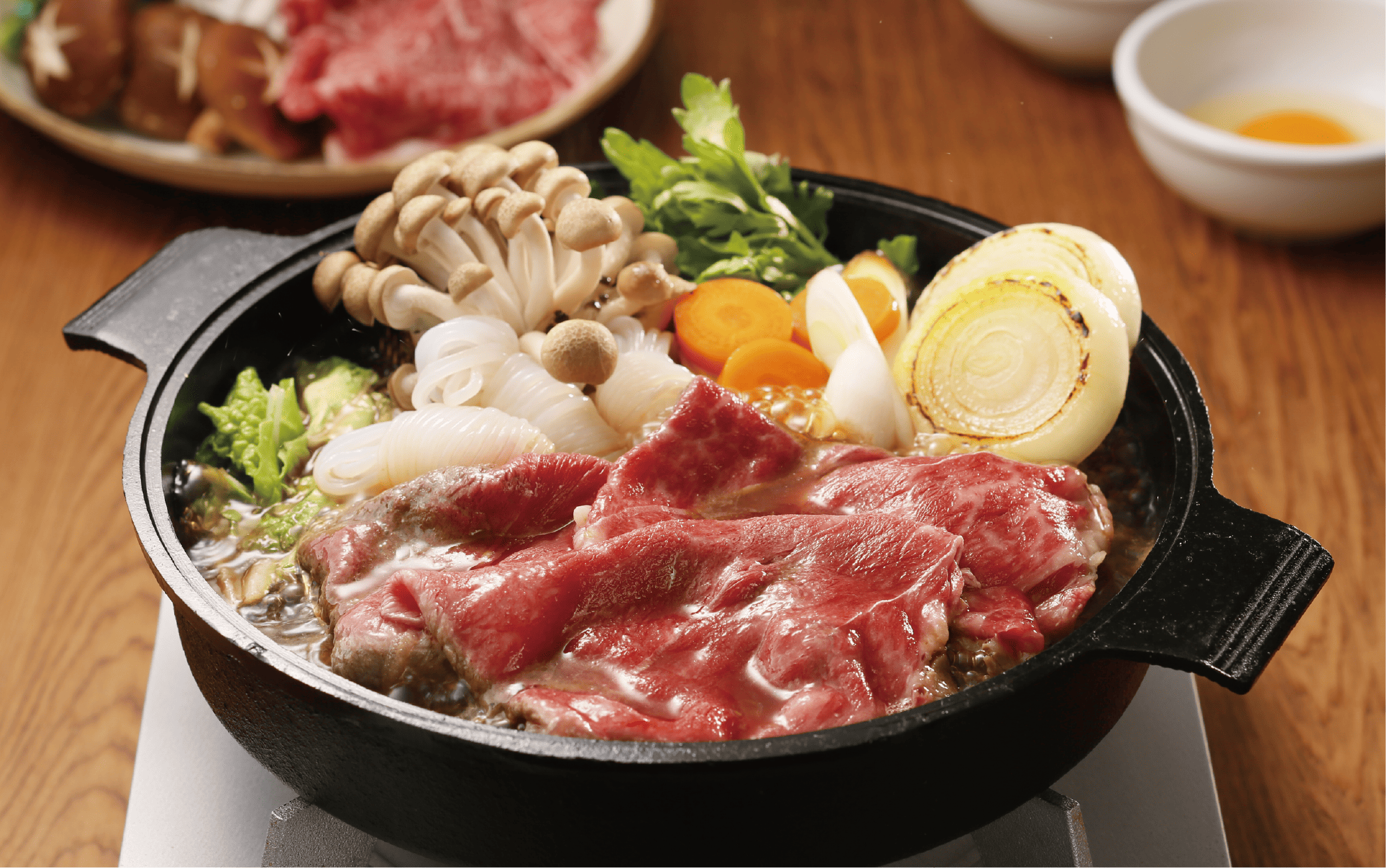 5等級鹿児島黒牛ウデスライス900g(JAいぶすき/022-1191)D3501 黒毛和牛 国産 肉 牛肉 赤身 ウデ 小分け すき焼き すきやき しゃぶしゃぶ 牛しゃぶ 薄切り スライス肉 薄切り肉 冷凍 焼きすき やきすき 和牛 鹿児島 指宿 黒毛 国産牛 お肉 牛スライス 牛ウデ