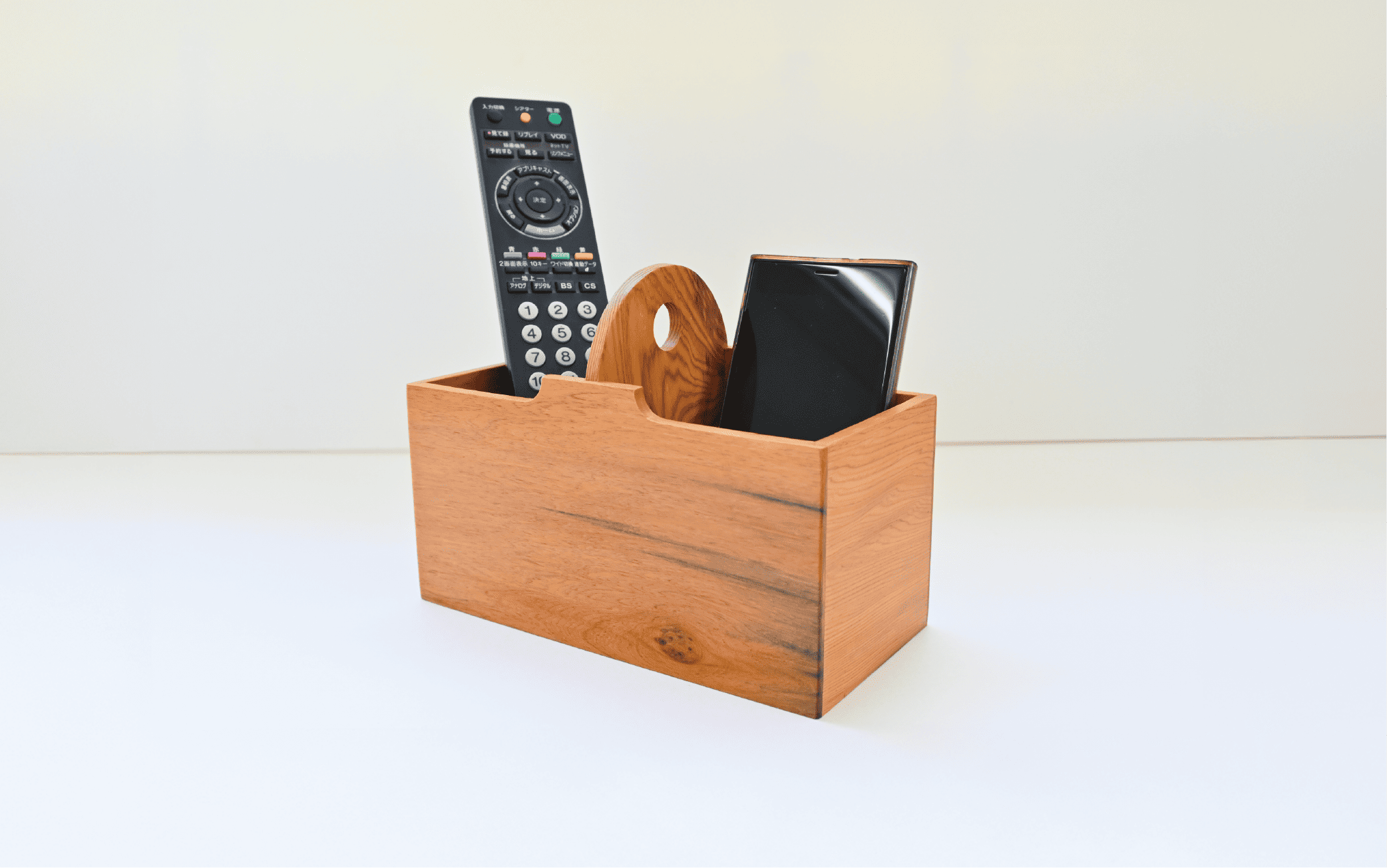 【屋久杉で創った】リモコンラック(高橋工芸/018-1052)