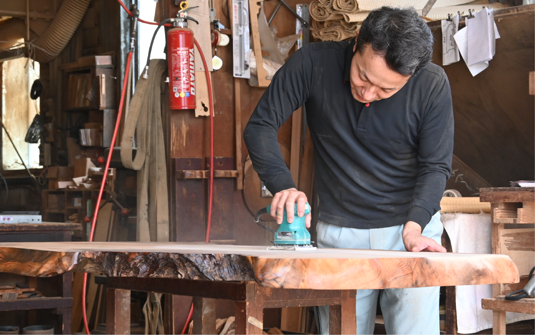 【屋久杉で創った】世界に一つだけの置物1文字(高橋工芸/026-1059)