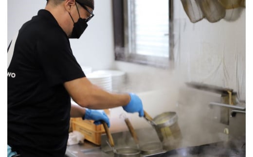 鹿児島ラーメン王TAKETORA『勝武士ラーメン開聞岳』10食セット(TAKETORA/IB104-001) ラーメン 豚骨 らーめん 豚骨 ラーメン とんこつ ラーメン 豚骨ラーメン とんこつラーメン セット トッピング かつお節 鰹節 かつおぶし ラーメン