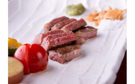 A5等級鹿児島県産黒毛和牛サーロインステーキスティック250g(カミチク/IB112-012)