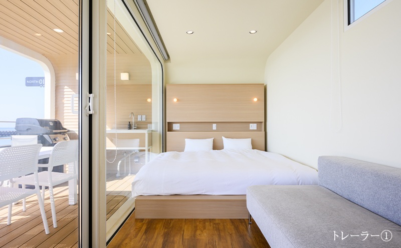 J11-0826／温泉水99 1.9L×12本 ＋ ３万円分 宿泊ギフト券　THOUSAND GARDEN TARUMIZU