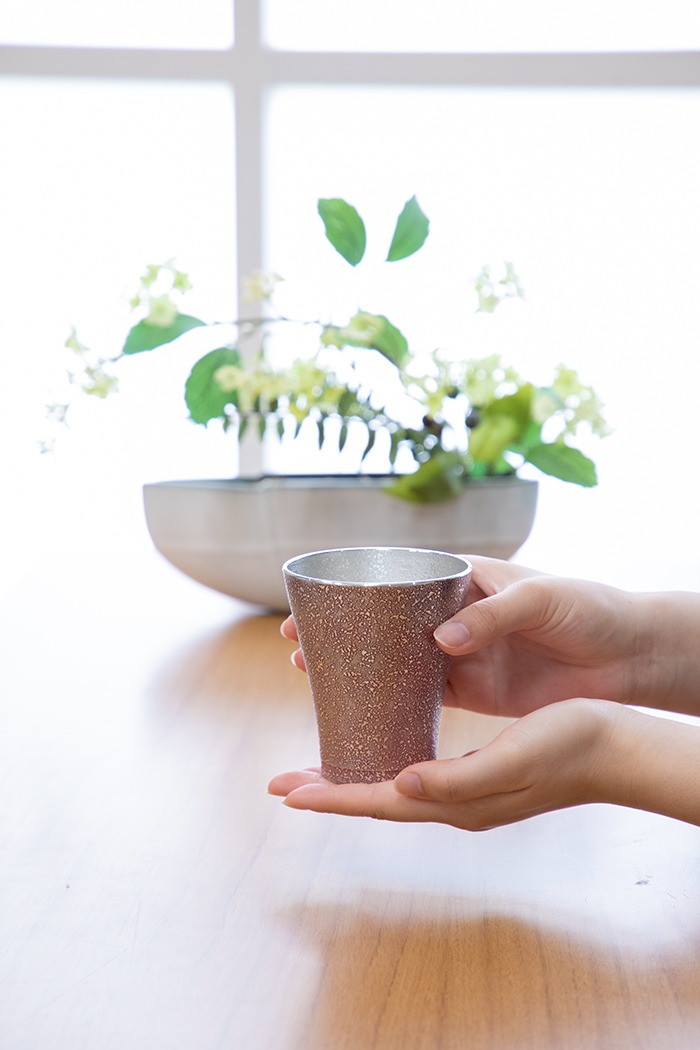 E0-003 【JALふるさと納税限定】薩摩錫器フリータンブラー赤！鹿児島の伝統工芸の技が魅せる薩摩錫器で造られた錫製酒器で贅沢なひとときを【薩摩錫器工芸館】