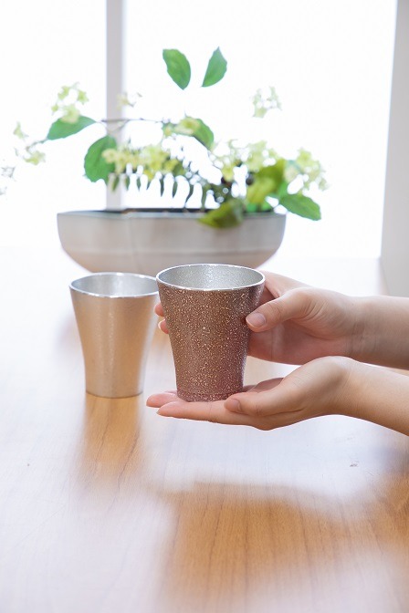 【JALふるさと納税限定】薩摩錫器フリータンブラー赤白セット！鹿児島の伝統工芸の技が魅せる薩摩錫器で造られた錫製酒器で贅沢なひとときを【薩摩錫器工芸館】