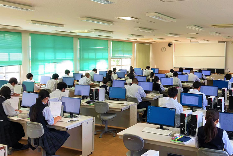 うみがめ奨学金制度の充実