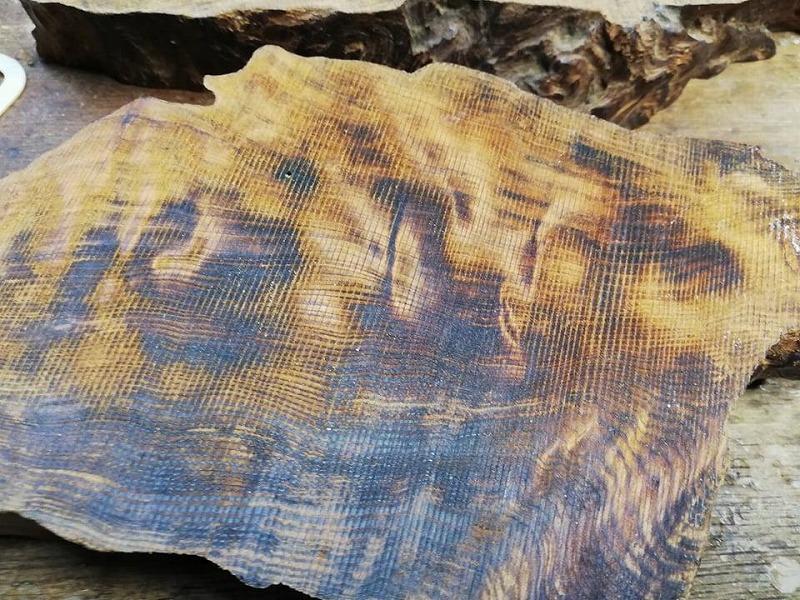 屋久杉Initialイニシャルキーホルダー　” I ”