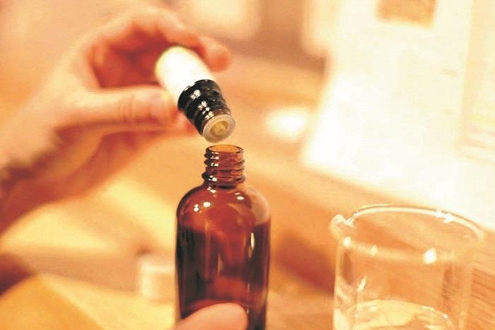 【やわら香】屋久島の香りとお水で作るアロマスプレーづくり体験