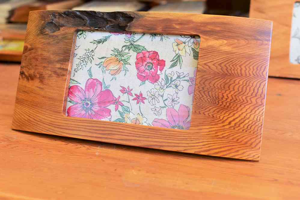 屋久杉 くり抜きフォトフレーム＜島屋工房＞