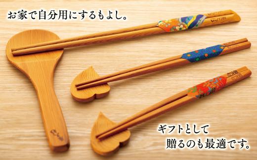 屋久杉で作られた夫婦箸、菜箸、箸置き、しゃもじ、銘々皿の5点セット【屋久島】